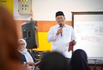 Menkop Ferry Juliantono 