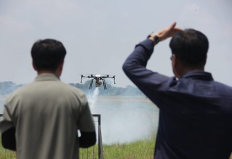 Ujicoba drone pertanian di Klaten