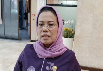 Ketua Komisi E DPRD Jawa Timur,  Sri Untari Bisowarno