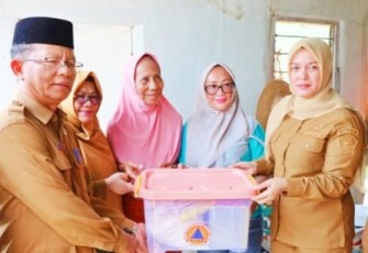 Wakil Bupati Bintan Temui Warga Korban Bencana Angin Ekstrim 