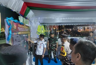Dandim 1310/Bitung bersama Bupati Minahasa Utara, Joune Ganda dan unsur Forkopimda lainnya saat meninjau pos Pengamanan Nataru