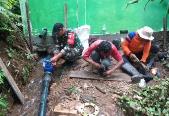 TNI Dukung Ketahanan Pangan Lewat Irigasi Pompanisasi di Trenggalek