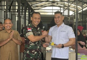 Danrem 121/Abw Brigjen TNI Purnomosidi saat launching pasar modern Kapuas Raya, Sabtu (4/1/25)