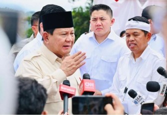 Presiden Prabowo Subianto memberikan keterangan pers usai meresmikan bendungan Jatigede di Kabupaten Sumedang, Senin (20/1)