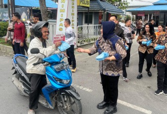 Berbagi Takjil di Penghujung Bulan Ramadan di Gelar Rutan Kelas I Medan.