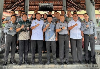 Kunjungan Komisi XIII DPR RI ke Sumut Disambut Kankanwil Yudo Suseno Beserta Karutan Kelas I Medan Andi Surya