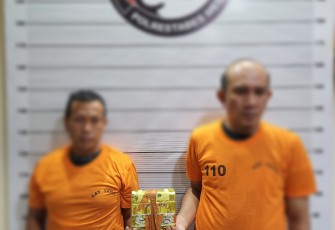 Dua Orang Diduga Pelaku Pengedar Narkotika Jenis Sabu.