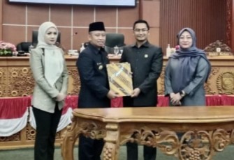 Walikota Depok Supian Suri 