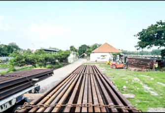 KAI Logistik Dukung Peningkatan Keselamatan Jalur KA melalui Pengiriman Rel R.54 Seberat 380 Ton