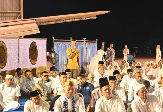 Keluarga Besar Lanud Sultan Hasanuddin saat Ikuti Ceramah Parenting Series di Skadron Udara 5