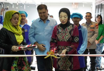 Kepala Biro Hukum dan Humas BGN, Khairul Hidayati, saat acara peresmian Satuan Pelayanan Pemenuhan Gizi (SPPG) Kebagusan, Pasar Minggu yang dikelola Yayasan Salam Alaina Mubaroka, di Jakarta, Jumat (19/9).