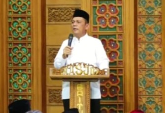 Gubernur Kepulauan Riau H Ansar Ahmad 