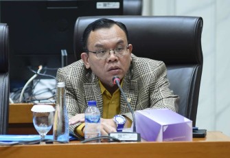 Ketua Komisi VII DPR RI Saleh Partaonan Daulay