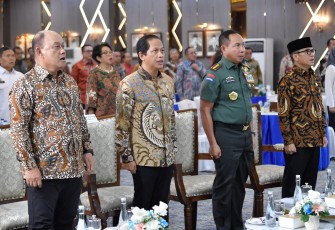 Mendes Yandri menekankan pentingnya kolaborasi dengan berbagai pihak, termasuk Tentara Nasional Indonesia (TNI), untuk memperkuat pembangunan di tingkat desa.