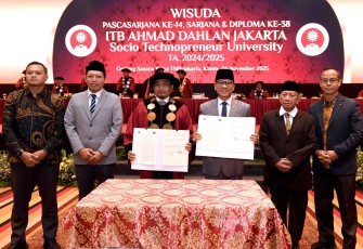 Mendes Yandri saat Tandatangani MoU dengan ITB Ahmad Dahlan, Kamis (6/11/2025).