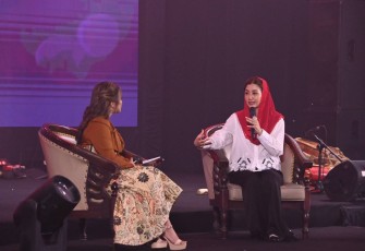 Novita Hardini, saat menjadi pembicara Amazing Great Teacher, di Hall Majapahit, Hotel Hayamwuruk, Kabupaten Trenggalek, Selasa (24/6/2025).