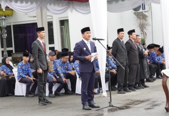 Wali Kota Tebing Tinggi, H. Iman Irdian Saragih saat Pengambilan Sumpah/Janji 1.070 PPPK Paruh Waktu