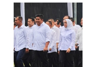 Tampak  Bupati terpilih Roby Kurniawan SPWK dan di belakang wakil bupati Terpilih Deby Maryanti Saat latihan