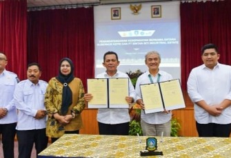 Peluncuran gerakan Tanjak Lobam (Taat Pajak Lobam) di Kawasan Bintan Inti Industrial Estate (BIIE), Lobam, Kabupaten Bintan, Rabu (21/10/2025).