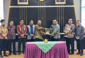 Pertamina EP melakukan penandatanganan perjanjian kerjasama sumur tua dan idle dengan BUMD,  KUD dan PT Wimaya Energi di UPN Yogyakarta belum lama ini.