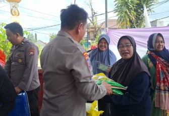 Polres Malang Salurkan 15 Ton Beras Lewat Gerakan Pangan Murah