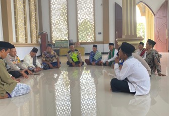 Polsek Belitang III saat Giat Jum'at Curhat