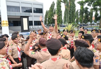  Lanud Husein Sastranegara menggelar upacara rekrutmen dan pelatihan bagi anggota baru Saka Dirgantara se-Kota Bandung, yang berlangsung selama dua hari bertempat di Lapangan Apel Mako Lanud Husein Sastranegara, Sabtu (23-02/2025)
