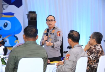 Dosen Kepolisian Utama Tk.I STIK Lemdiklat Polri, Irjen Pol Drs. Bahagia Dachi, S.H., M.H., pada dialog mahasiswa STIK-PTIK.