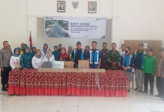 Salurkan Bantuan Sarana Lingkungan, JTT Dukung Pembangunan Berkelanjutan di Sekitar Ruas Tol Semarang