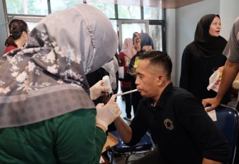 Pelaksanaan skrining kesehatan bagi ASN Disporyata dan Irda Depok, Jum'at (14/2)