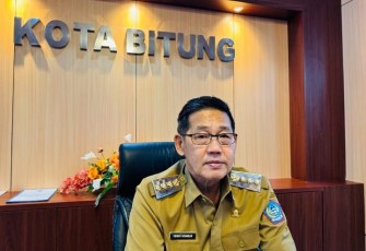 Wali Kota Bitung, Hengky Honandar