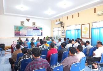 Babinsa Kelurahan Kelun Hadiri Pertemuan Rutin Bersama Tokoh Masyarakat