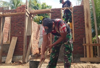 Pekerjaan Bedah Rumah RTLH TMMD Ke-123 Kodim 0407/Kota Bengkulu Capai 54%
