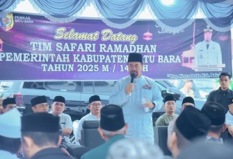 Bupati Batu Bara H. Baharuddin Siagian, SH, M.Si pada Safari Ramadan Bahagia Ke - 3, di Masjid Al - Muttaqin Desa Indra Yaman, Kecamatan Talawi, Jum'at (07/03/2025)