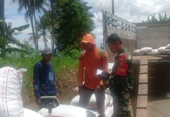 Anggota TNI Kodim Ponorogo Terus Lakukan Pendampingan