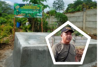 Serma Bonny Katuuk saat memberikan penjelasan di lokasi pembangunan bak air kelurahan Girian Permai
