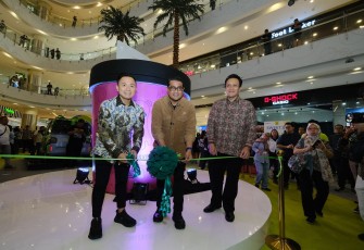 Menteri Ekonomi Kreatif (Menteri Ekraf) Teuku Riefky Harsya mengapresiasi kiprah Sour Sally yang merayakan usia ke-17