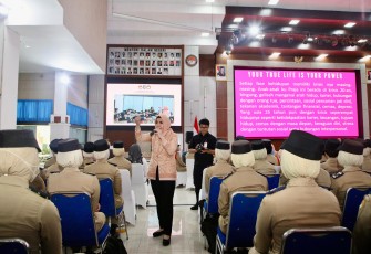 Penasihat Dharma Wanita Persatuan (DWP) Kementerian Dalam Negeri (Kemendagri) Ges Akhmad Wiyagus 