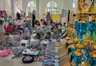 Festival Amal Soleh (FAS) 2025 di Masjid Roudhotul Jannah, Kompleks Dr Tadjuddin Chalid, Jalan Berua Raya, Kota Makassar, Sulawesi Selatan, Minggu (19/1/2025).