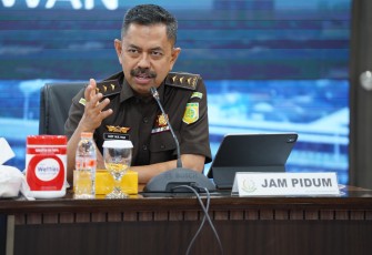  Jaksa Agung Muda Tindak Pidana Umum (JAM-Pidum) Prof. Dr. Asep Nana Mulyana memimpin ekspose virtual dalam rangka menyetujui 4 permohonan penyelesaian perkara berdasarkan mekanisme Restorative Justice (keadilan restoratif) pada Rabu 5 Februari 2025