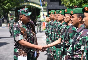 Danrem 081/DSJ, Kolonel Arm Untoro Hariyanto melarang keras anggotanya terlibat menjadi calo werving. Untuk itu, ia mengimbau supaya dapat mencari rezeki secara halal