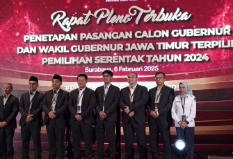 KPU Tetapkan Khofifah-Emil jadi Gubernur dan Wakil Gubernur Jatim Terpilih   