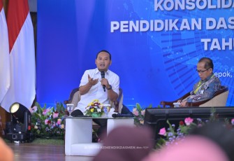 Pemaparan Program Prioritas Pendidikan di Konsolidasi Nasional Pendidikan Dasar dan Menengah Tahun 2025