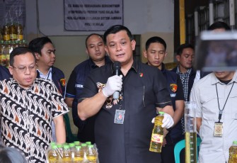 Dirreskrimsus Polda Metro Jaya, Kombes Pol Ade Safri Simanjuntak, dalam konferensi pers di lokasi, Kamis (20/3/2024)