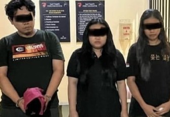 Tiga pelaku pengedar uang palsu yang beraksi di wilayah Kecamatan Kerjo saat diamankan di Mapolres Karanganyar (Istimewa)