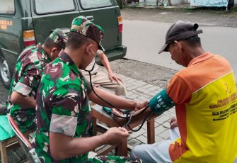 TNI Jemput Bola Beri Layanan Kesehatan Gratis