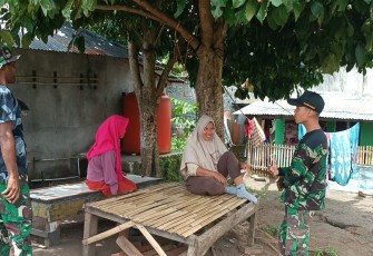 Satgas TMMD Ke-123 Kodim 1310/Bitung Laksanakan Komsos Dengan Warga