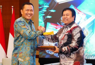 Asrenum Panglima TNI Laksamana Muda TNI Edwin menulis buku berjudul Potensi Maritim untuk Swasembada Pangan yang diterbitkan IPB Press dan di launching melalui acara Bedah Buku bertempat di Balai Kartini, Jl. Gatot Subroto No. 6 Jakarta Selatan, Sabtu (22/2/2025)