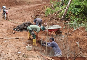 Pembuatan Plat Dekker TMMD ke-123 Kodim 0407/Kota Bengkulu Sudah Tahap Pemasangan Pondasi 