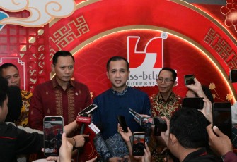Menteri Iftitah kepada media usai menghadiri acara Perayaan Tahun Baru Imlek 2577 di Batam, Senin (16/2).